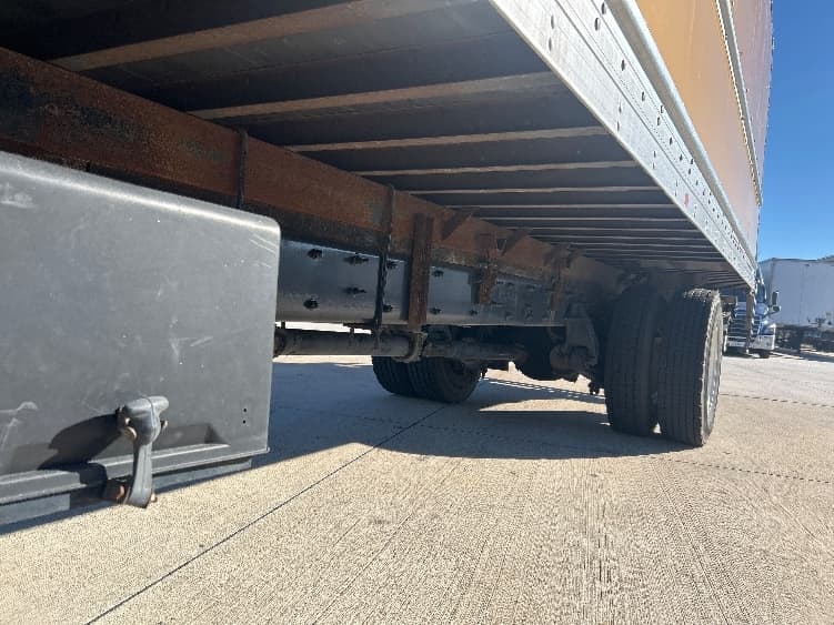2022 Freightliner M2 106 in Houston, TX — photo 5