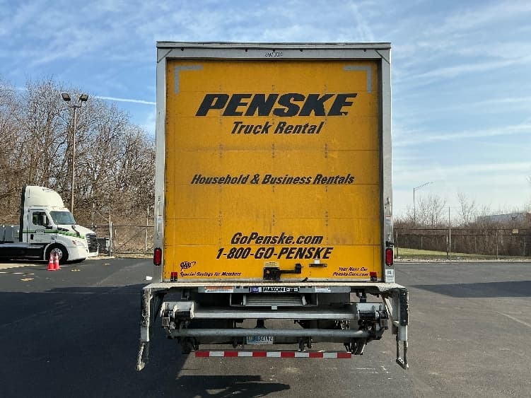 2022 Freightliner M2 106 in Indianapolis, IN — photo 7