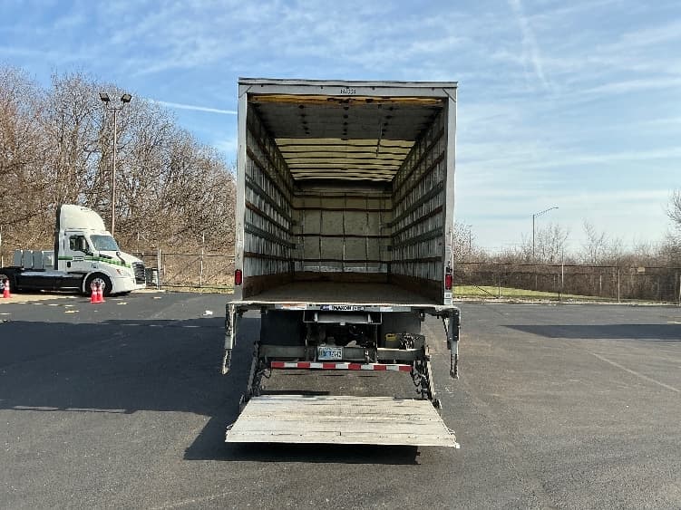 2022 Freightliner M2 106 in Indianapolis, IN — photo 9