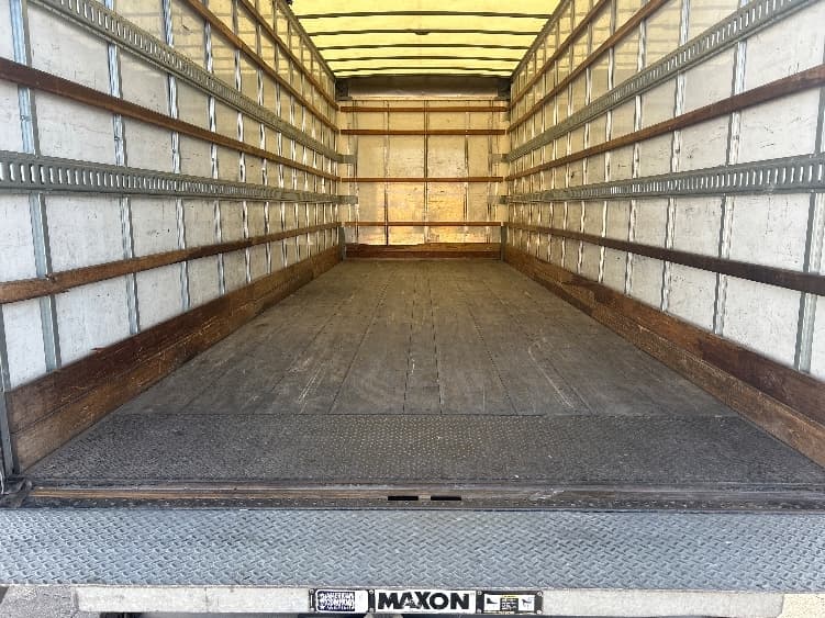 2022 Freightliner M2 106 in San Antonio, TX — photo 10