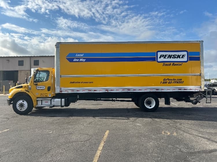 2022 Freightliner M2 106 in San Antonio, TX — photo 4