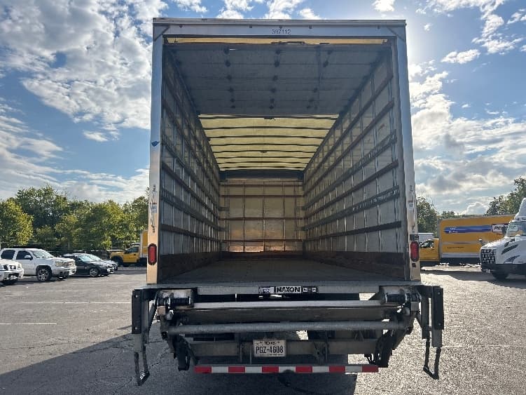 2022 Freightliner M2 106 in San Antonio, TX — photo 8