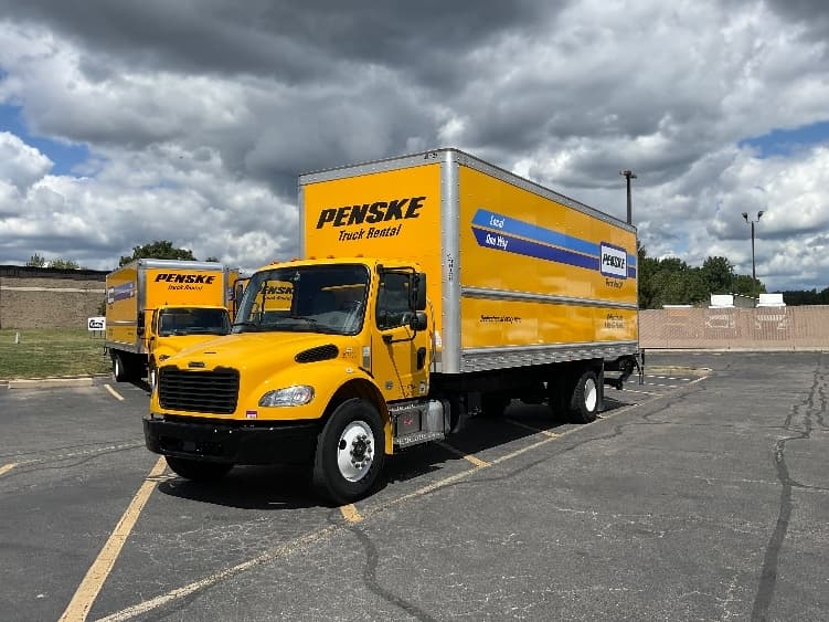 2022 Freightliner M2 106 in Gahanna, OH — photo 3