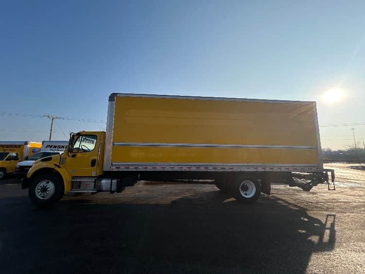 2022 Freightliner M2 106 in La Porte, IN — photo 4