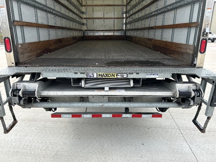 2022 Freightliner M2 106 in Katy, TX — photo 10
