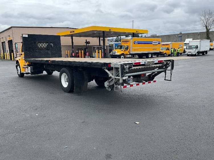 2022 Freightliner M2 106 in Portland, OR — photo 6