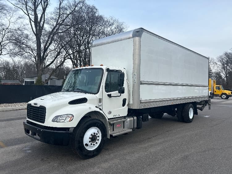 2022 Freightliner M2 106 in Byron Center, MI — photo 3