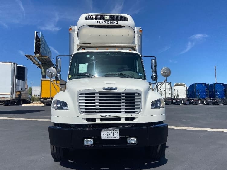 2022 Freightliner M2 106 in San Antonio, TX — photo 2