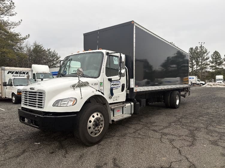 2022 Freightliner M2 106