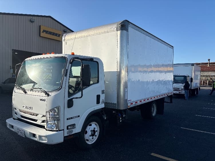 2021 Isuzu NQR in Torrance, CA — photo 3