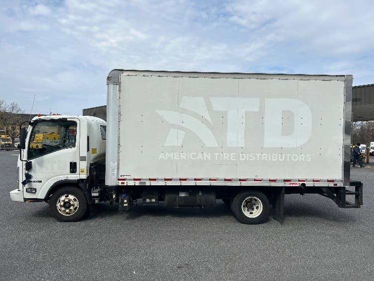 2021 Isuzu NPR in Essex, MD — photo 4