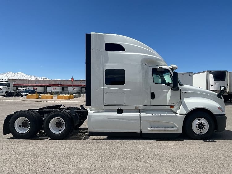 2022 International LT in Salt Lake City, UT — photo 8