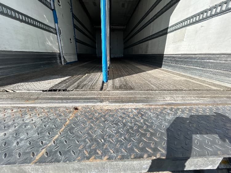2018 Freightliner M2 106 in Warren, MI — photo 10