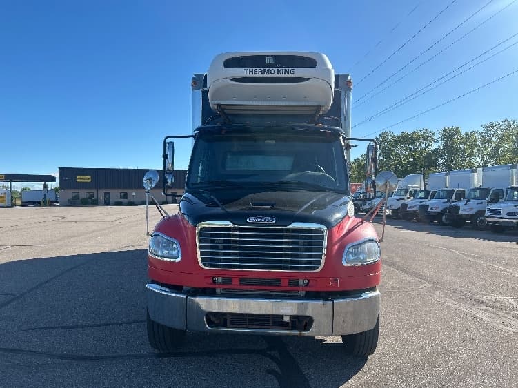 2018 Freightliner M2 106 in Warren, MI — photo 2