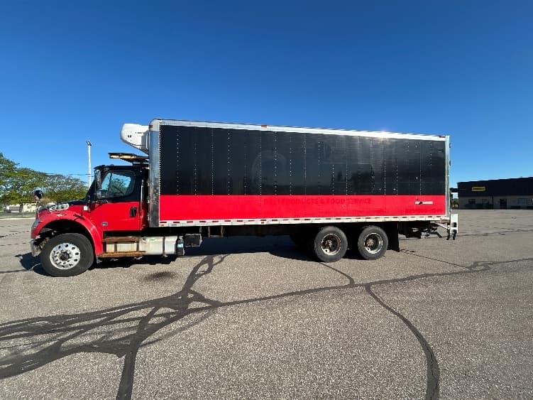 2018 Freightliner M2 106 in Warren, MI — photo 4