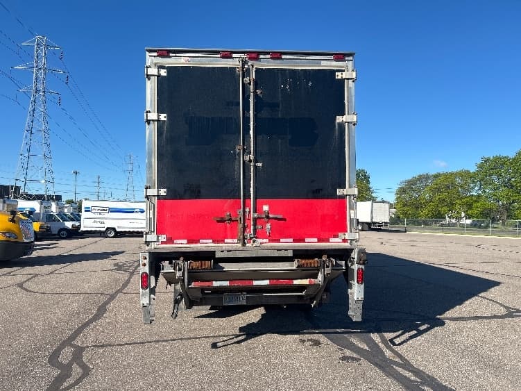 2018 Freightliner M2 106 in Warren, MI — photo 7