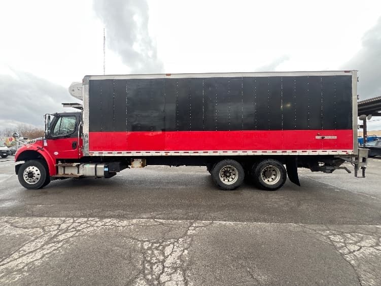 2018 Freightliner M2 106 in Rochester, NY — photo 4