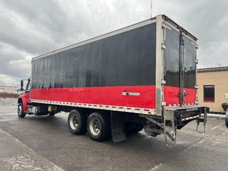 2018 Freightliner M2 106 in Rochester, NY — photo 6