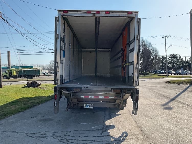 2018 Freightliner M2 106 in Plymouth, MI — photo 8