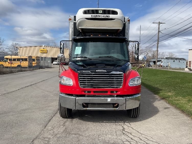 2018 Freightliner M2 106 in Chicago (Melrose Park), IL — photo 2