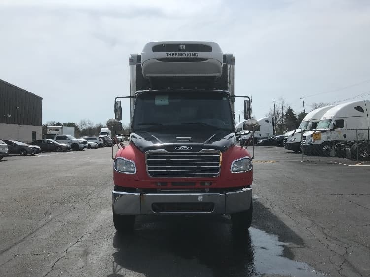 2018 Freightliner M2 106 in Canton, OH — photo 2