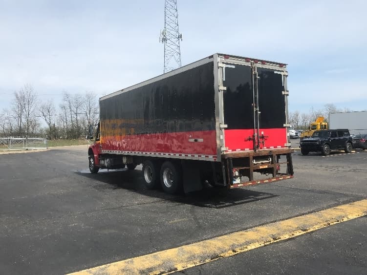 2018 Freightliner M2 106 in Canton, OH — photo 6