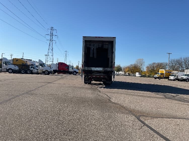2019 Freightliner M2 106 in Warren, MI — photo 8