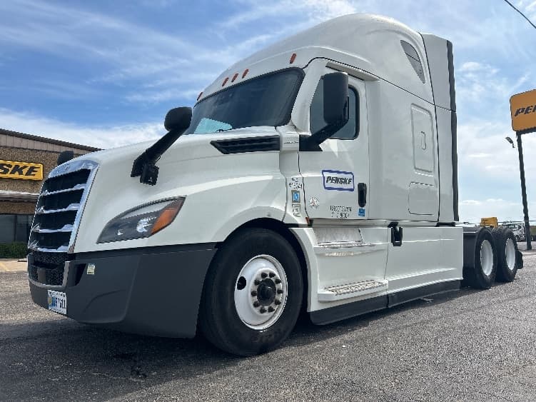 2022 Freightliner Cascadia in Waco, TX — photo 3