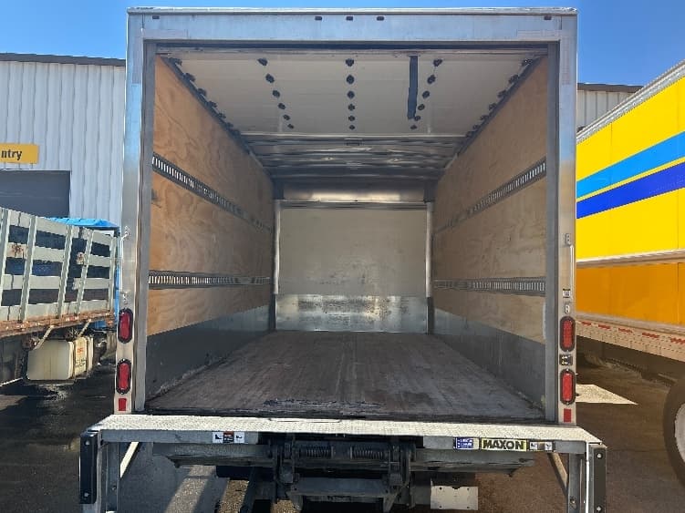 2022 Isuzu NRR in New Bedford, MA — photo 8