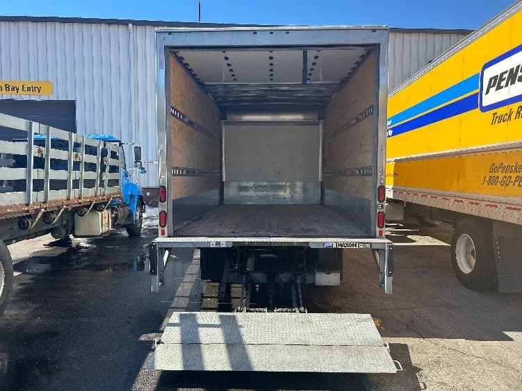 2022 Isuzu NRR in New Bedford, MA — photo 9