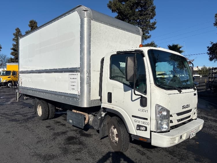 2022 Isuzu NPR