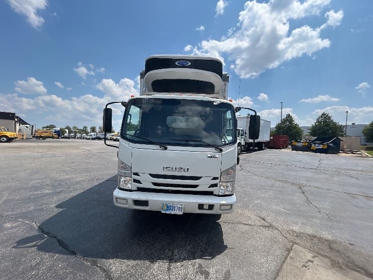 2022 Isuzu NRR in La Porte, IN — photo 2