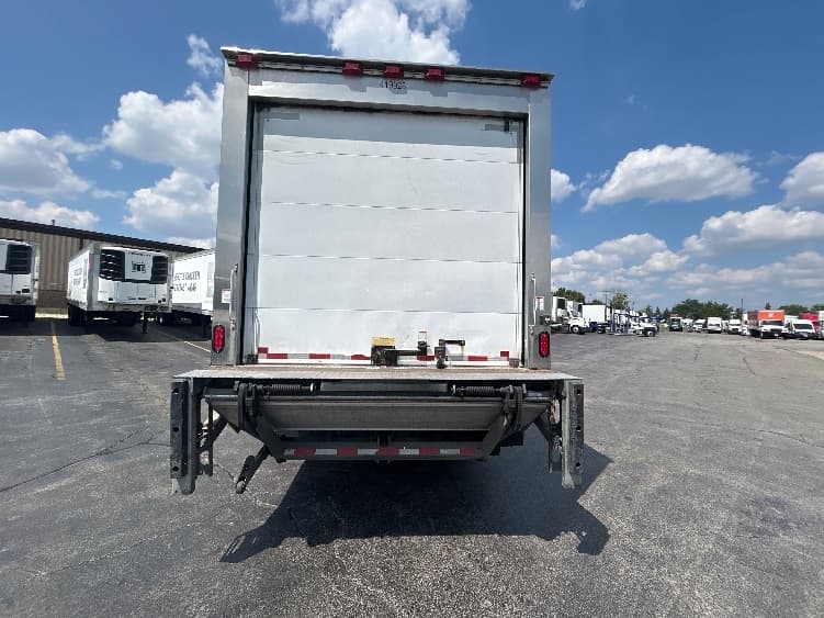 2022 Isuzu NRR in La Porte, IN — photo 7