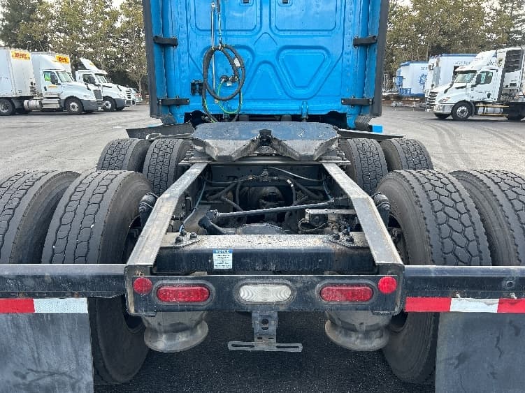 2022 Freightliner Cascadia in West Sacramento, CA — photo 6
