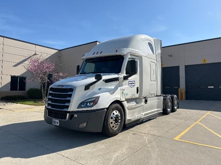 2022 Freightliner Cascadia in La Porte, IN — photo 3