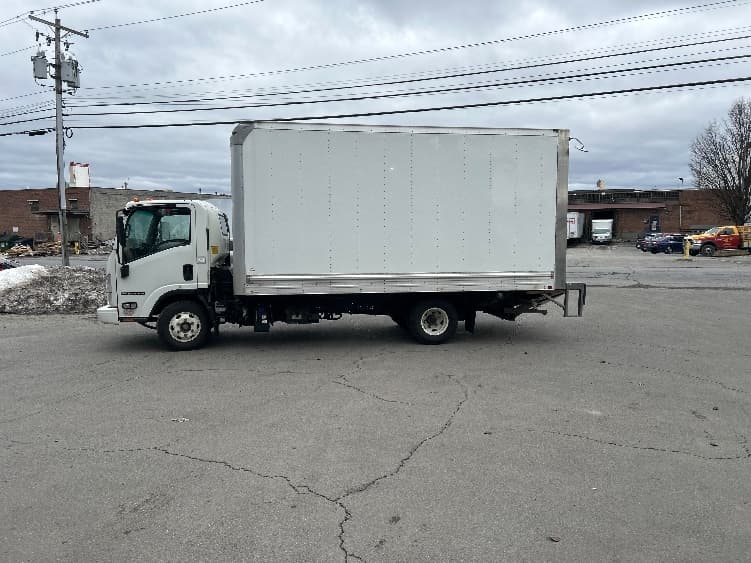 2022 Isuzu NPR in Albany, NY — photo 4