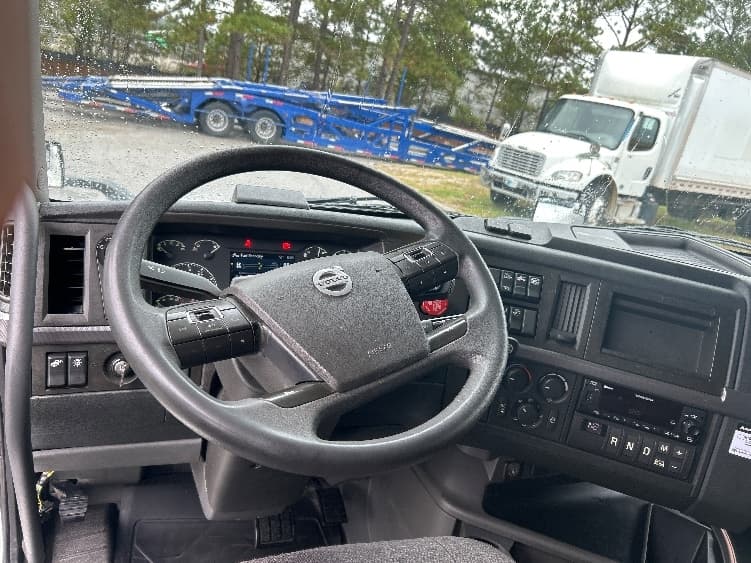 2022 Volvo VNL 760 in Atlanta (Conyers), GA — photo 10
