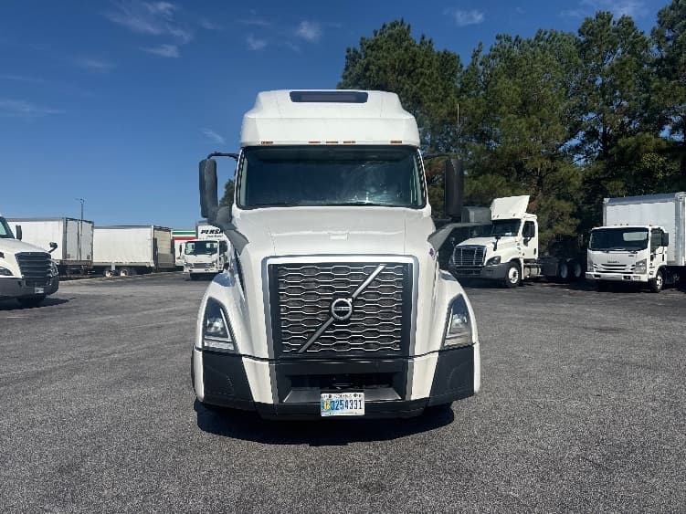 2022 Volvo VNL 760 in Atlanta (Conyers), GA — photo 2