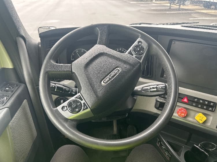 2022 Freightliner Cascadia in Ocala, FL — photo 10
