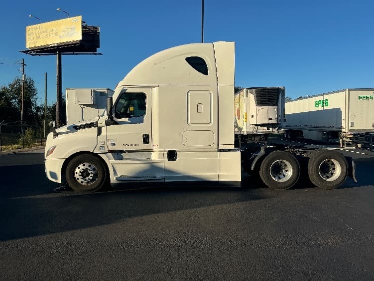 2022 Freightliner Cascadia in Atlanta (Forest Park), GA — photo 4