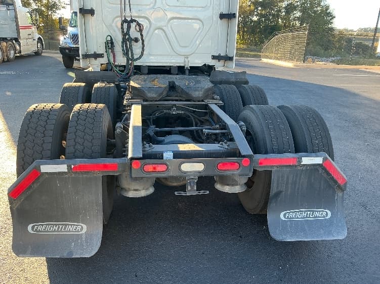 2022 Freightliner Cascadia in Atlanta (Forest Park), GA — photo 6