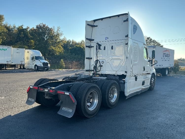 2022 Freightliner Cascadia in Atlanta (Forest Park), GA — photo 7