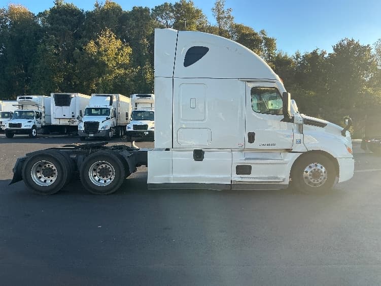 2022 Freightliner Cascadia in Atlanta (Forest Park), GA — photo 8