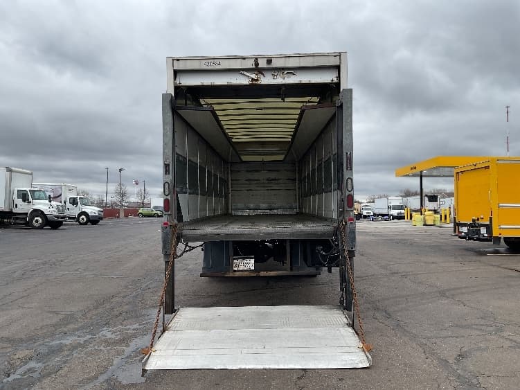 2022 Freightliner M2 106 in Indianapolis, IN — photo 9