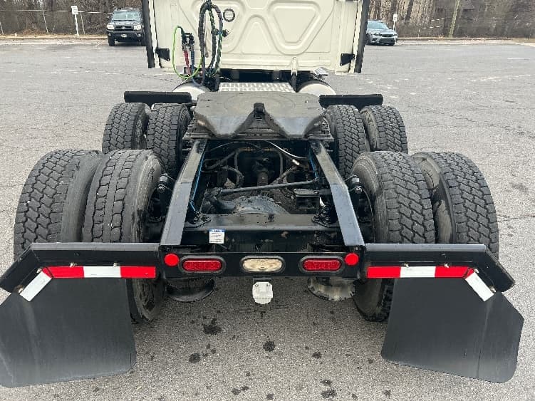 2022 Freightliner Cascadia in Dalton, GA — photo 6
