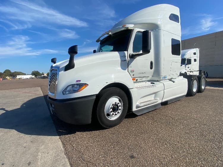 2022 International LT in San Antonio, TX — photo 3