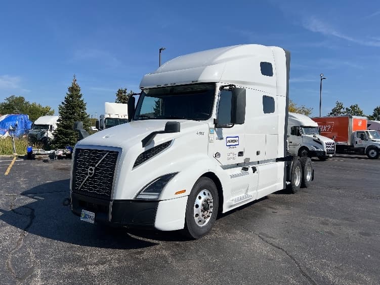 2022 Volvo VNL 760 in Sturtevant, WI — photo 3