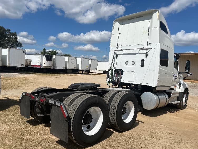 2022 International LT in Pensacola, FL — photo 7