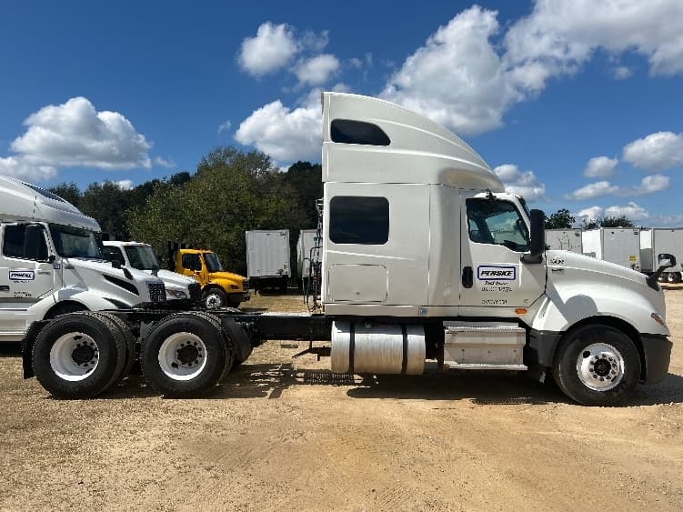 2022 International LT in Pensacola, FL — photo 8