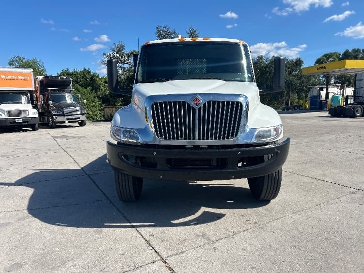 2023 International MV in Tampa, FL — photo 2